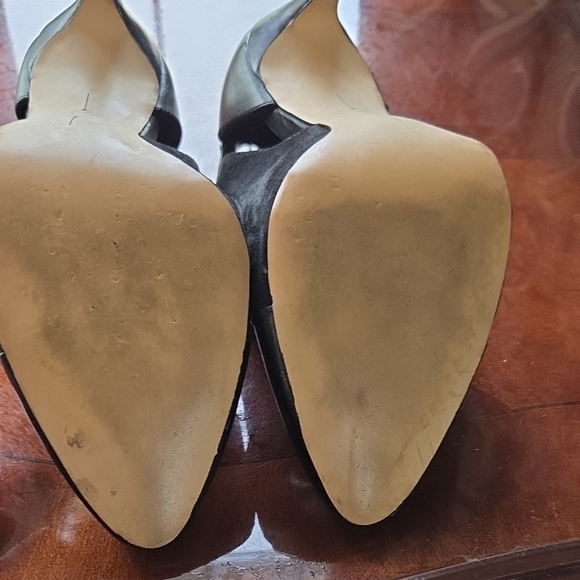 Zara Black Elegant Heels with Modern Cut-Out Design - Picture 6 of 6